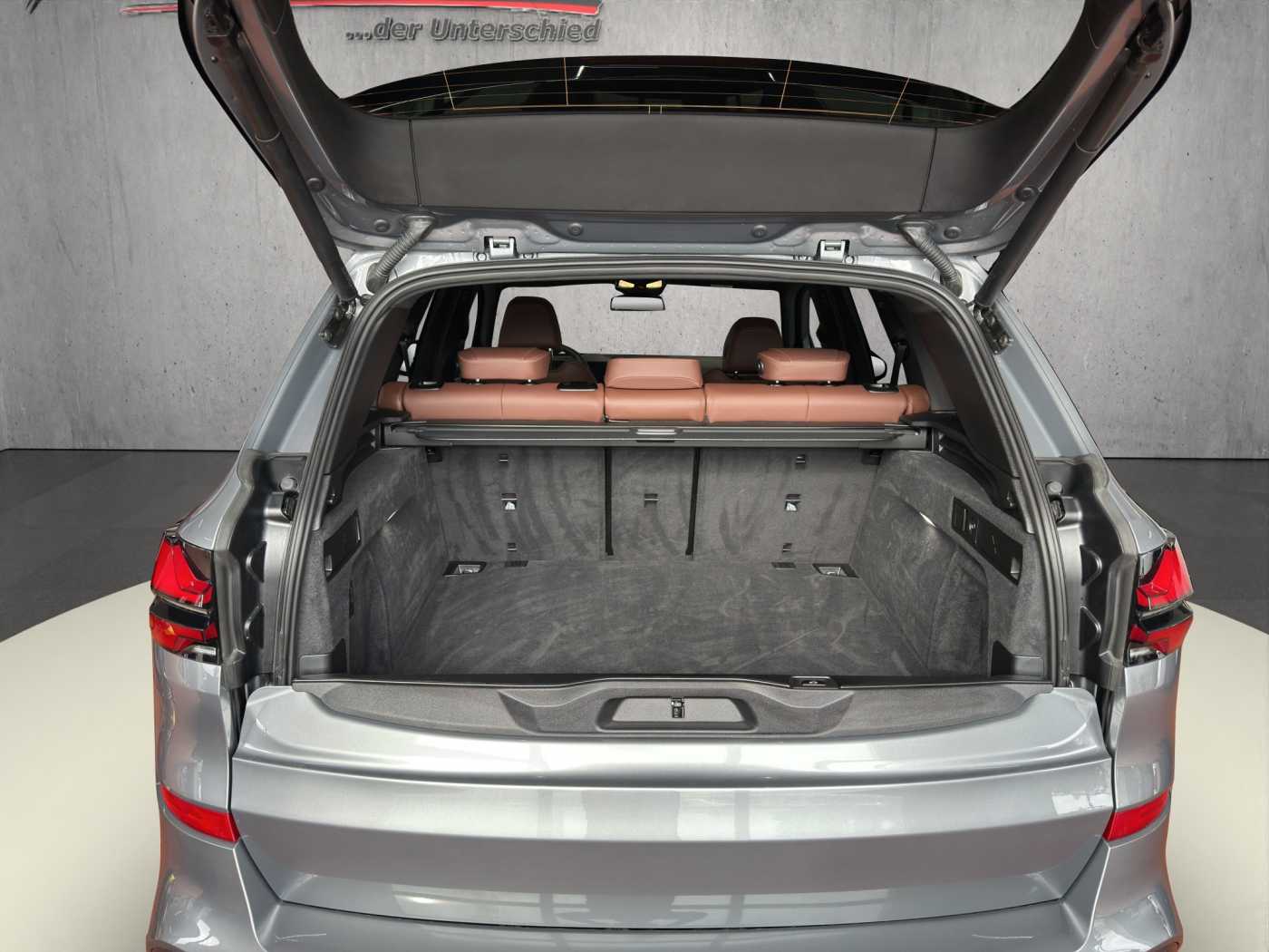 BMW x5 rok 2026, Německo — foto 15 z 30