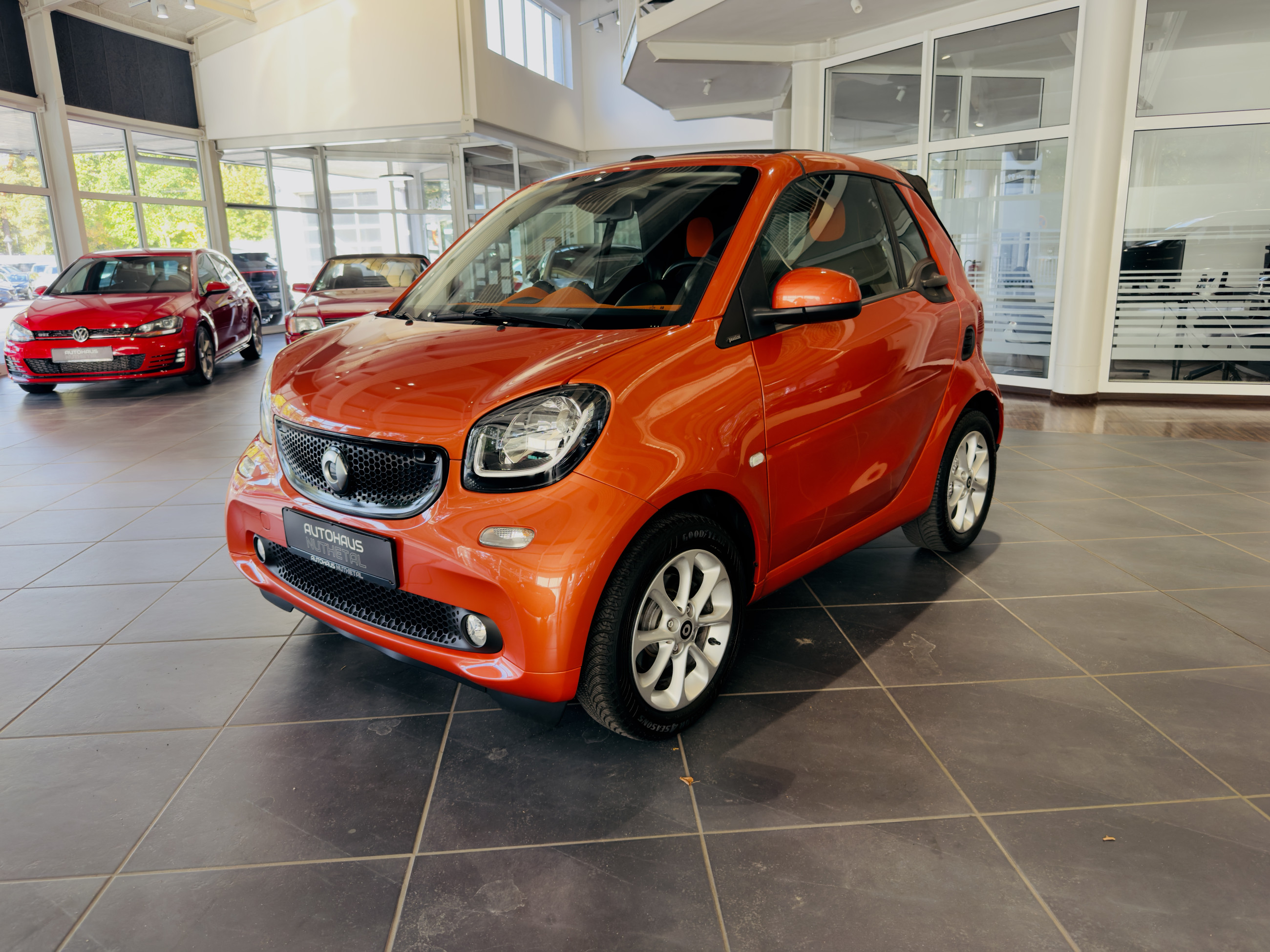 Smart Fortwo 1,0 52KW automat rok 2019, Německo — foto 3 z 28