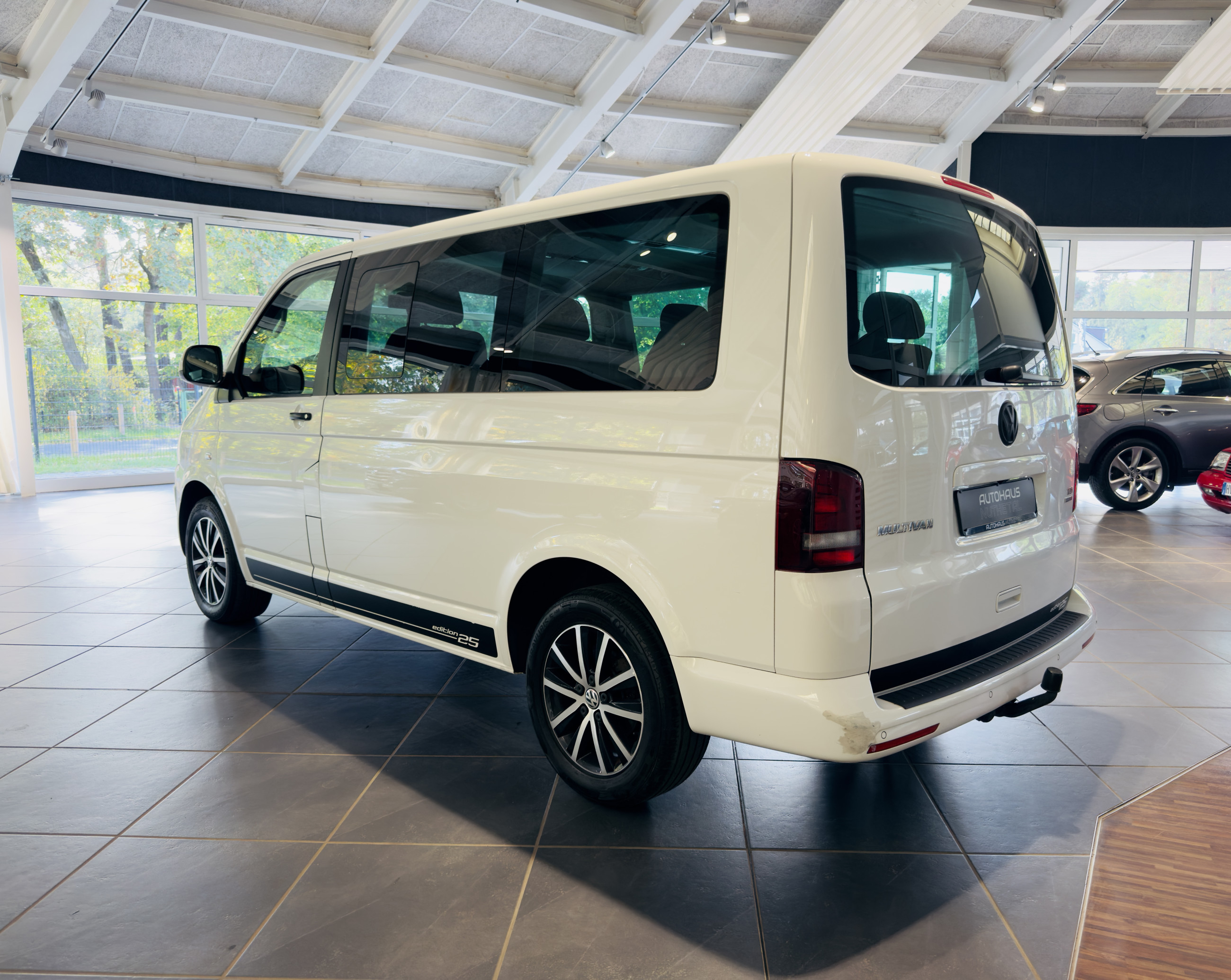 Volkswagen Vw t5 2,0 132 kW automat rok 2015, Německo — foto 4 z 32