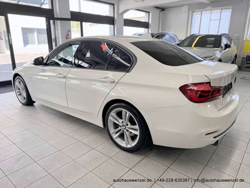 BMW 318 100 kW automat rok 2017, 51 000 km, Německo — foto 9 z 41