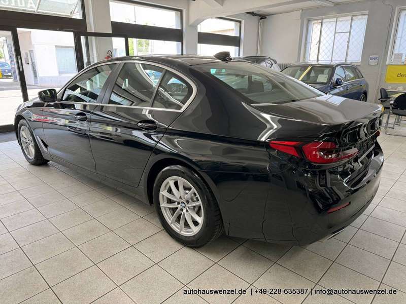 BMW 520 140 kW automat rok 2021, 20 000 km, Německo — foto 9 z 41
