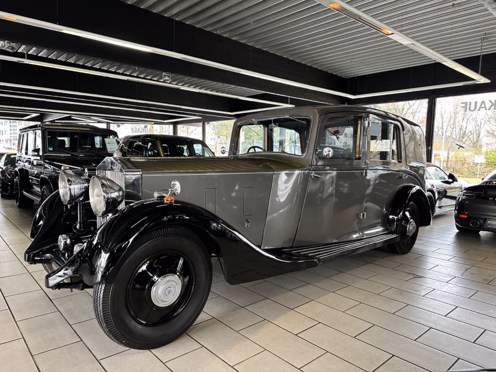 Rolls-Royce Phantom Ii Saloon automat, 23 979 km, Německo — foto 5 z 20