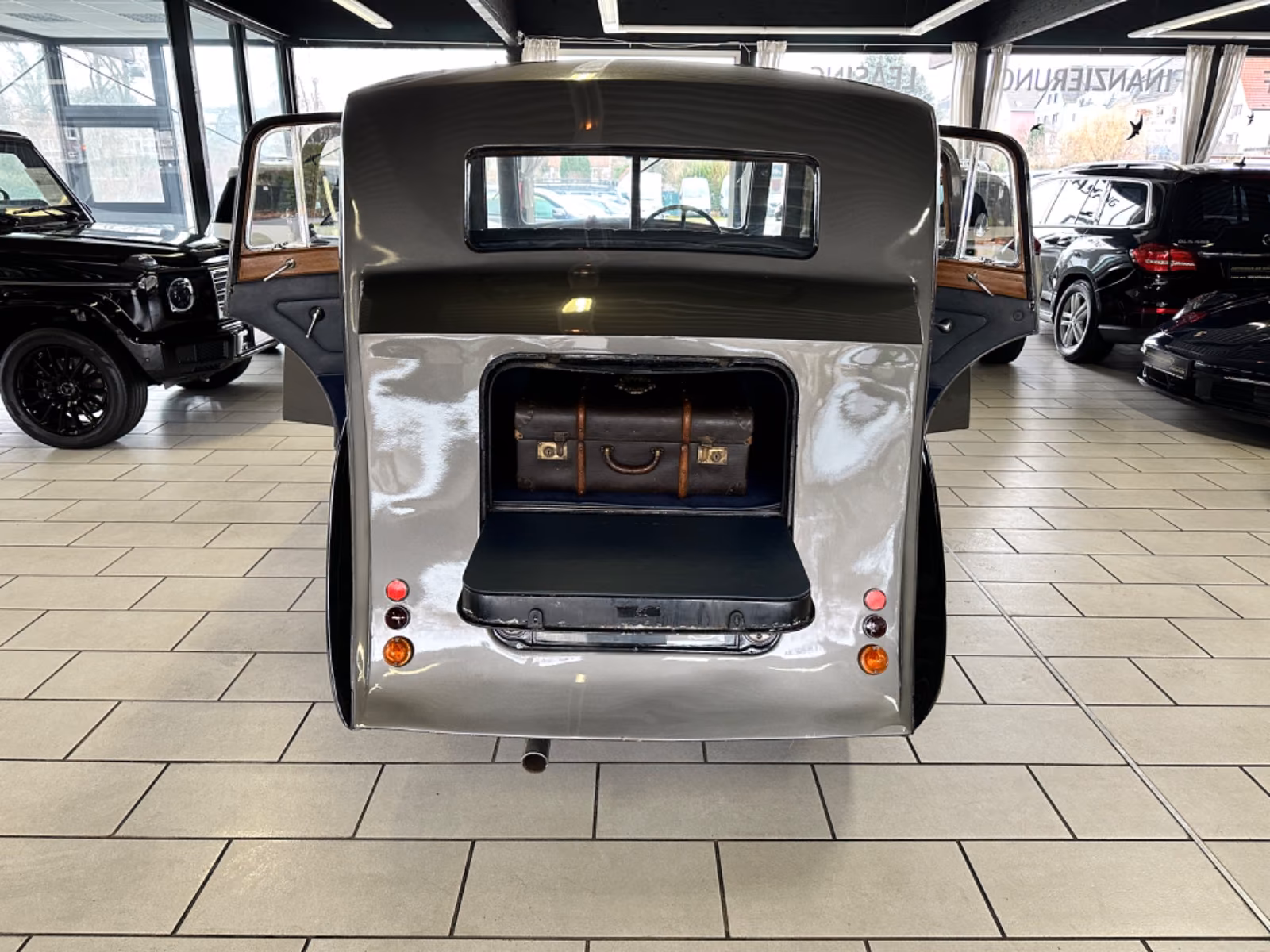 Rolls-Royce Phantom Ii Saloon automat, 23 979 km, Německo — foto 9 z 20