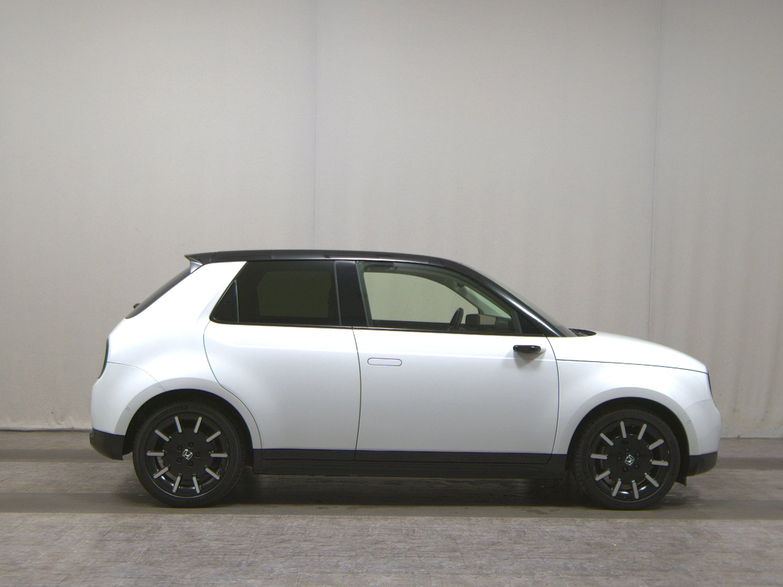 Volkswagen Pro 113 kW automat rok 2022, 16 169 km, Německo — foto 2 z 3