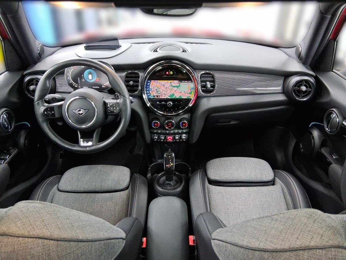 MINI Cooper S 5-Türer automat rok 2022, 19 971 km, Německo — foto 12 z 21