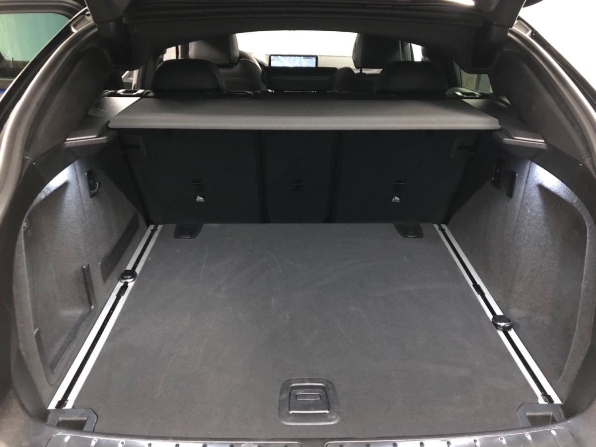 BMW x4 automat rok 2025, 24 793 km, Německo — foto 14 z 20