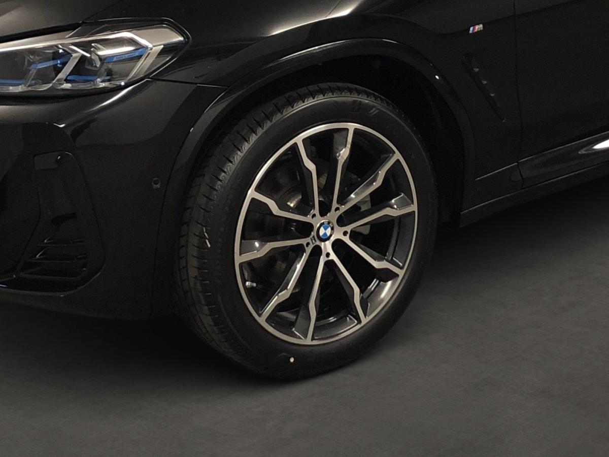 BMW x4 automat rok 2025, 24 793 km, Německo — foto 8 z 20