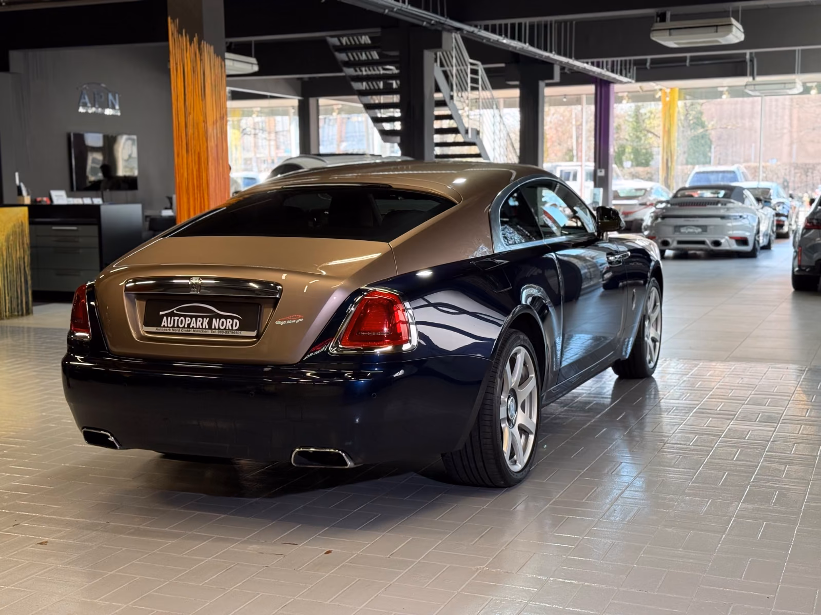 Rolls-Royce Rolls Royce Wraith rok 2014, Německo — foto 7 z 33