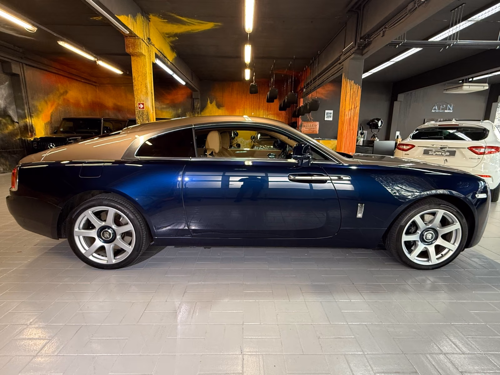 Rolls-Royce Rolls Royce Wraith rok 2014, Německo — foto 8 z 33