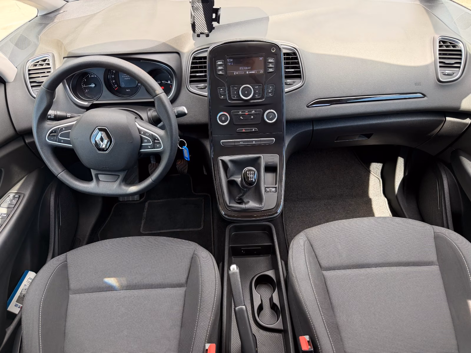 Renault 1,2 85 kW manuál rok 2018, 161 400 km, Německo — foto 16 z 29