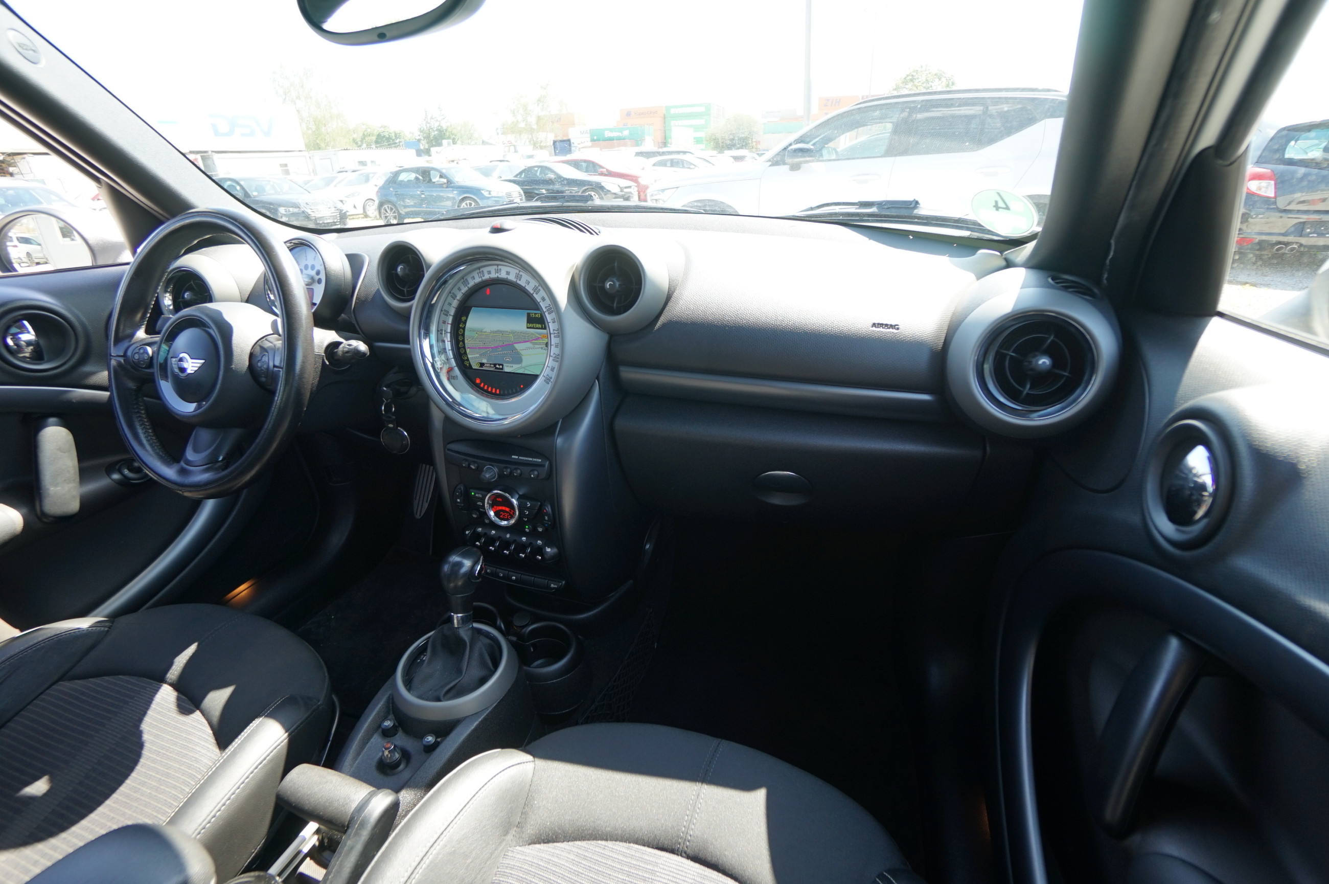MINI Cooper Sd Countryman ALL4 2,0 105 kW automat rok 2011, 193 099 km, Německo — foto 9 z 31