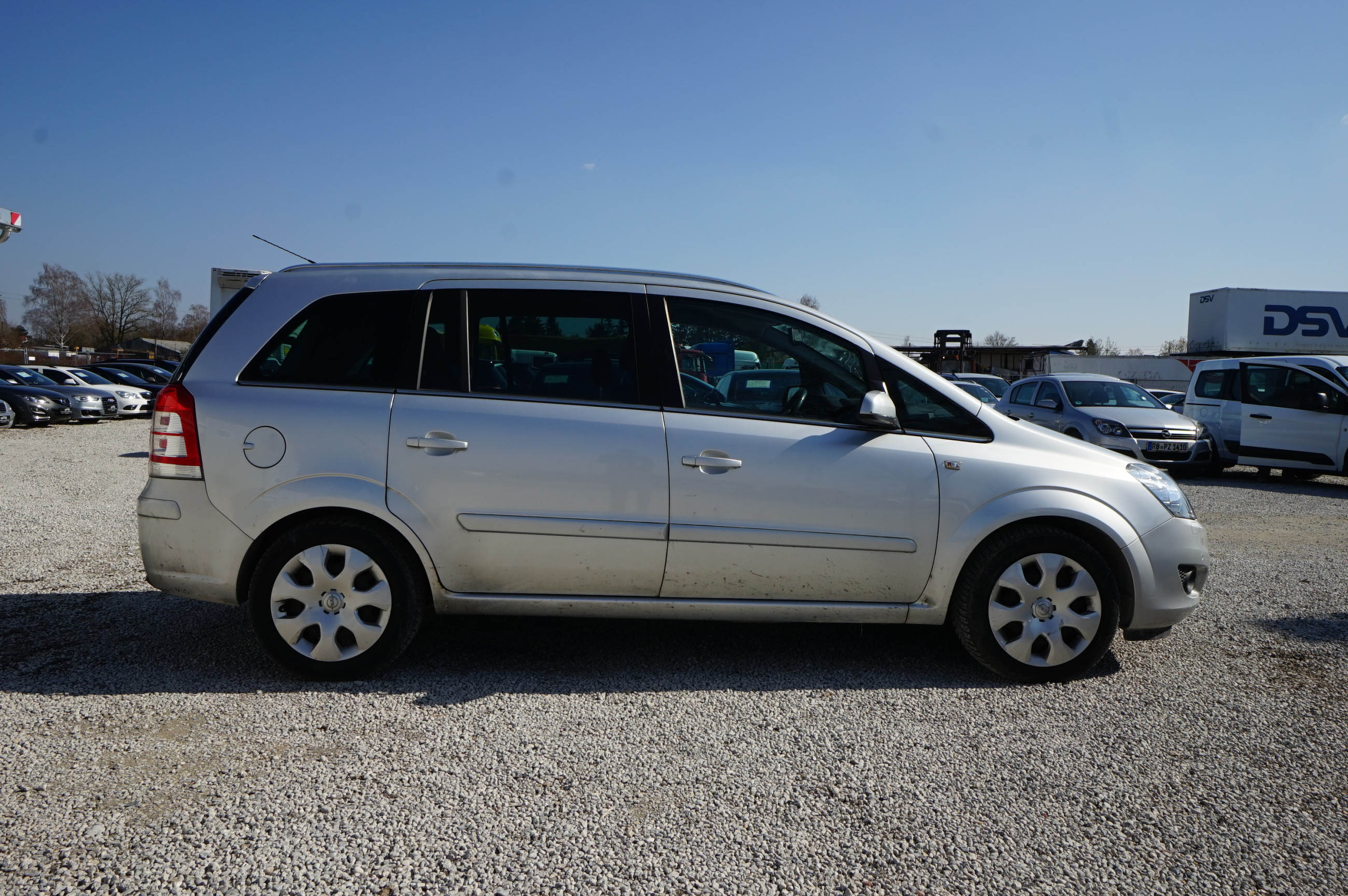 Opel Zafira Innovation 1.8 I 103 kW manuál rok 2009, 279 935 km, Německo — foto 11 z 30