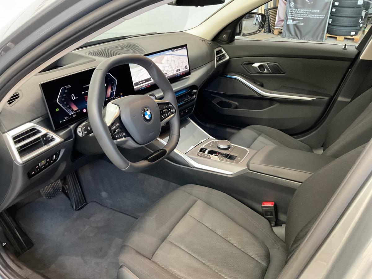 BMW 330i xDrive automat rok 2025, 18 900 km, Německo — foto 8 z 20