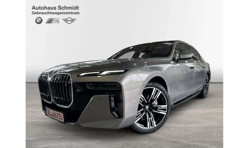 BMW i7, 5 000 km, Německo — foto 3 z 6
