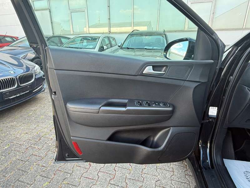 Kia Sportage 97 kW manuál rok 2017, 148 000 km, Německo — foto 9 z 38