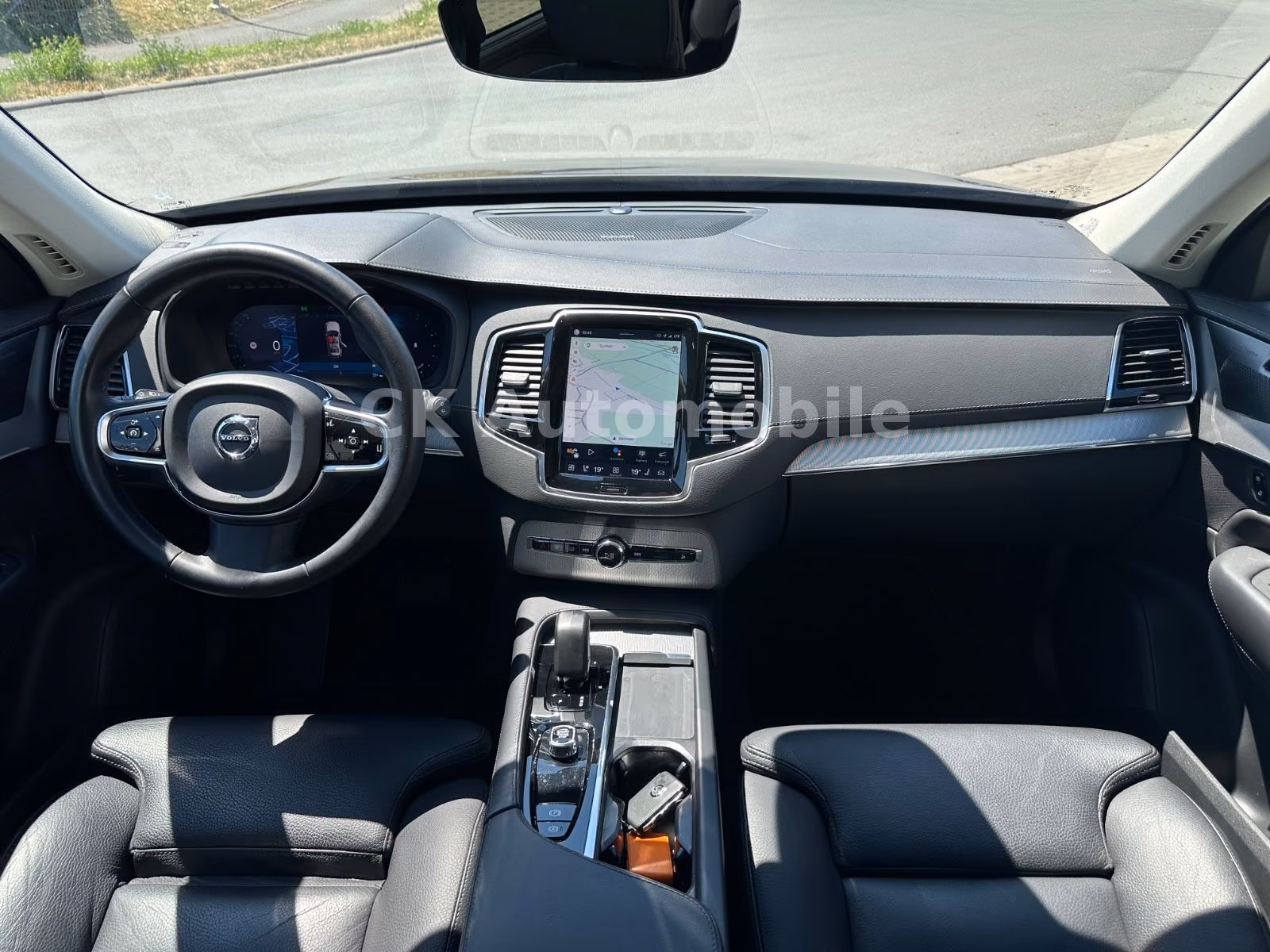 Volvo 173 kW automat rok 2023, 72 424 km, Německo — foto 9 z 38