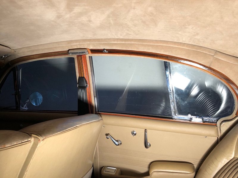 Jaguar 420, 1 800 km, Německo — foto 11 z 37