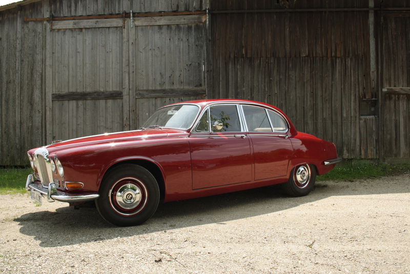 Jaguar 420, 1 800 km, Německo — foto 3 z 37