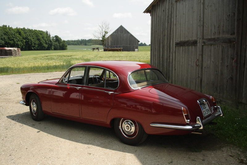 Jaguar 420, 1 800 km, Německo — foto 4 z 37
