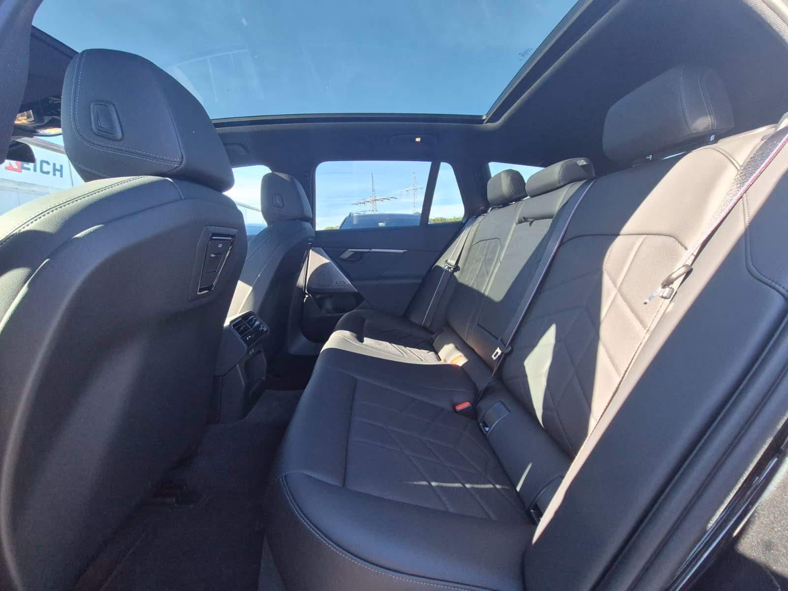 BMW 223 kW automat rok 2026, 7 256 km, Německo — foto 14 z 45