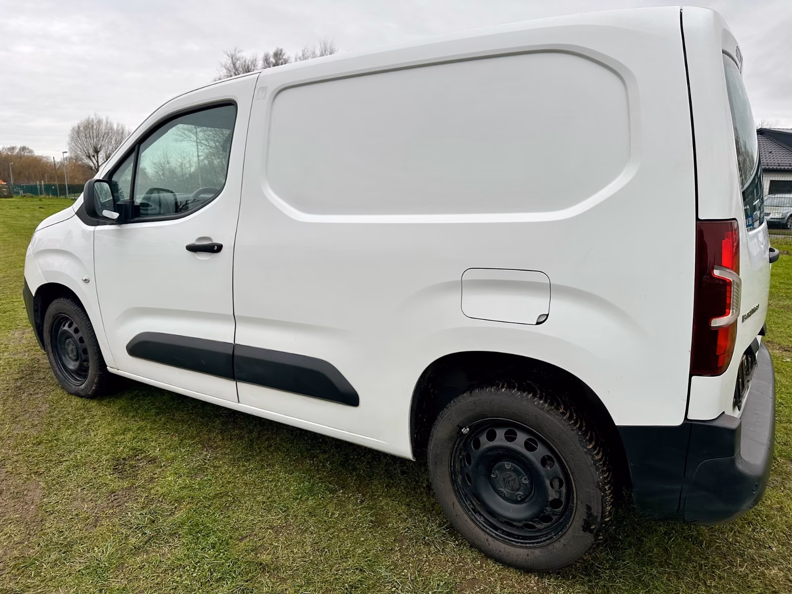 Citroen 1,5 75 kW manuál rok 2020, 161 737 km, Německo — foto 2 z 13