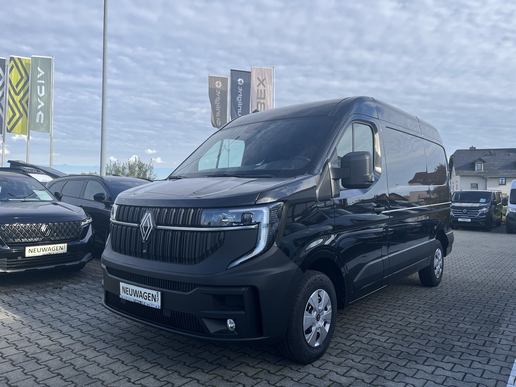 Renault Master 2,0 dCi 170 125 kW automat, 100 km, Německo — foto 2 z 51