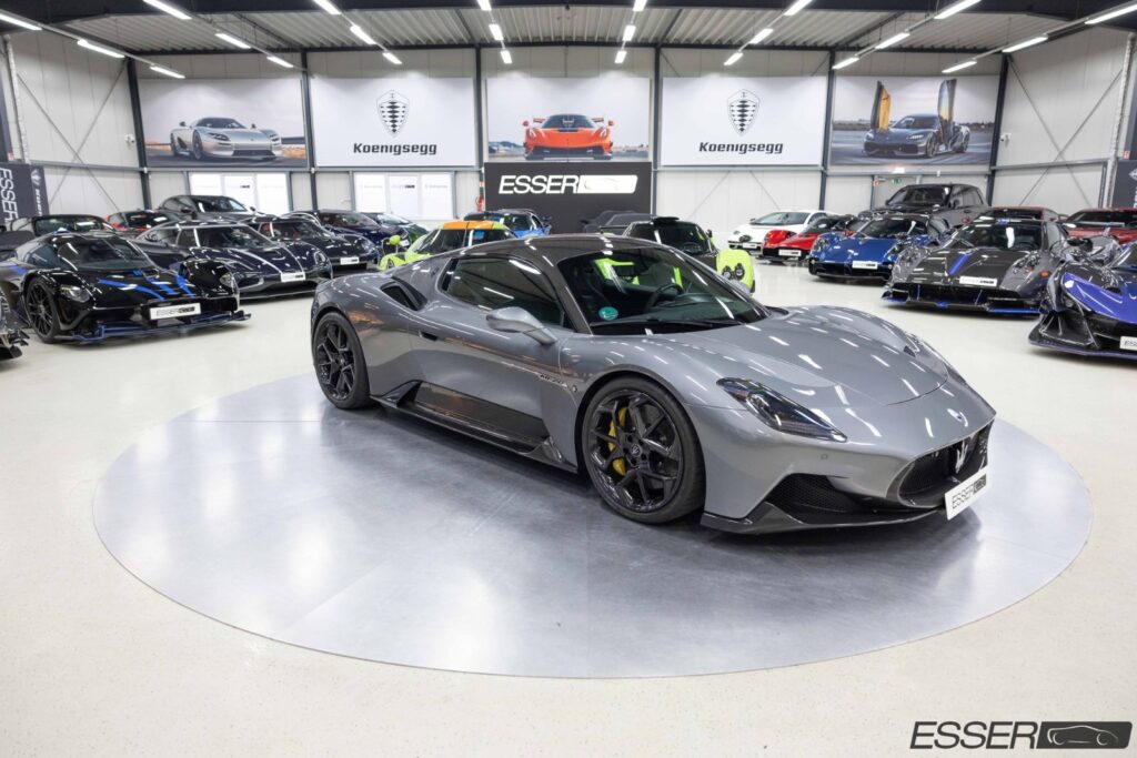 Lamborghini Revuelto 6.5 747 kW rok 2026, 599 km, Německo — foto 3 z 4