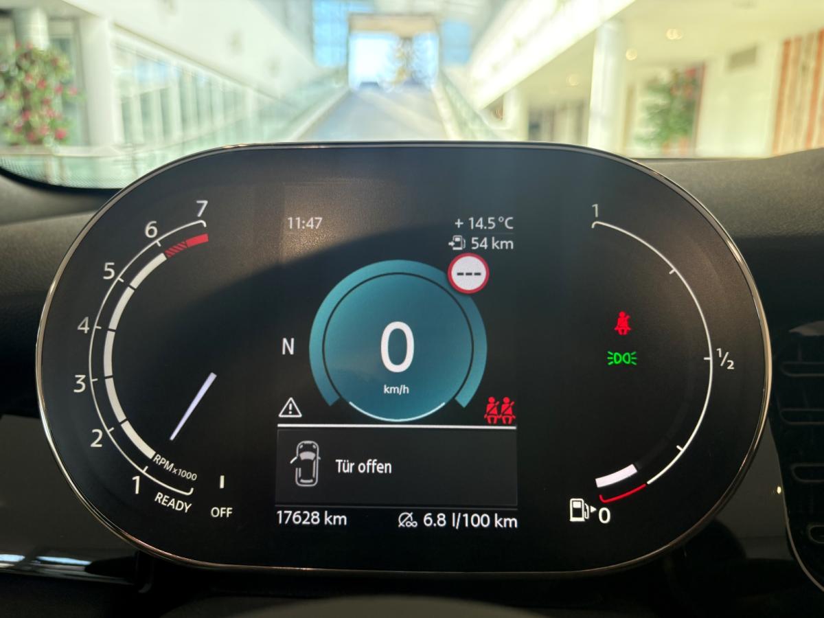 MINI Cooper manuál rok 2023, 17 627 km, Německo — foto 16 z 32