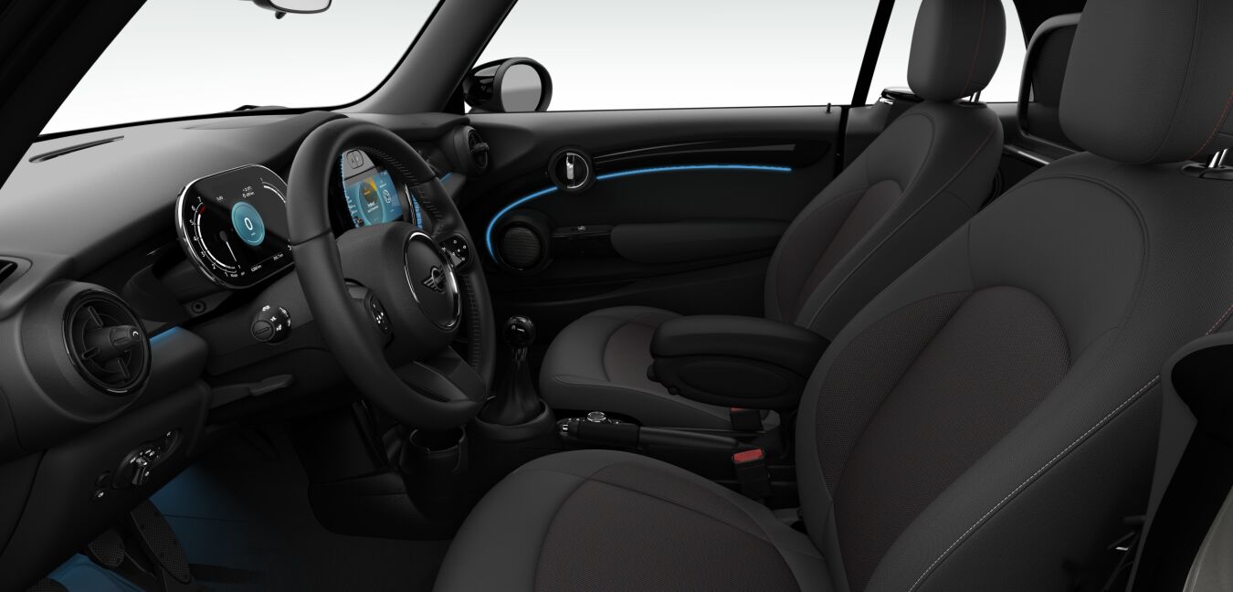 MINI Cooper manuál rok 2023, 17 627 km, Německo — foto 2 z 32
