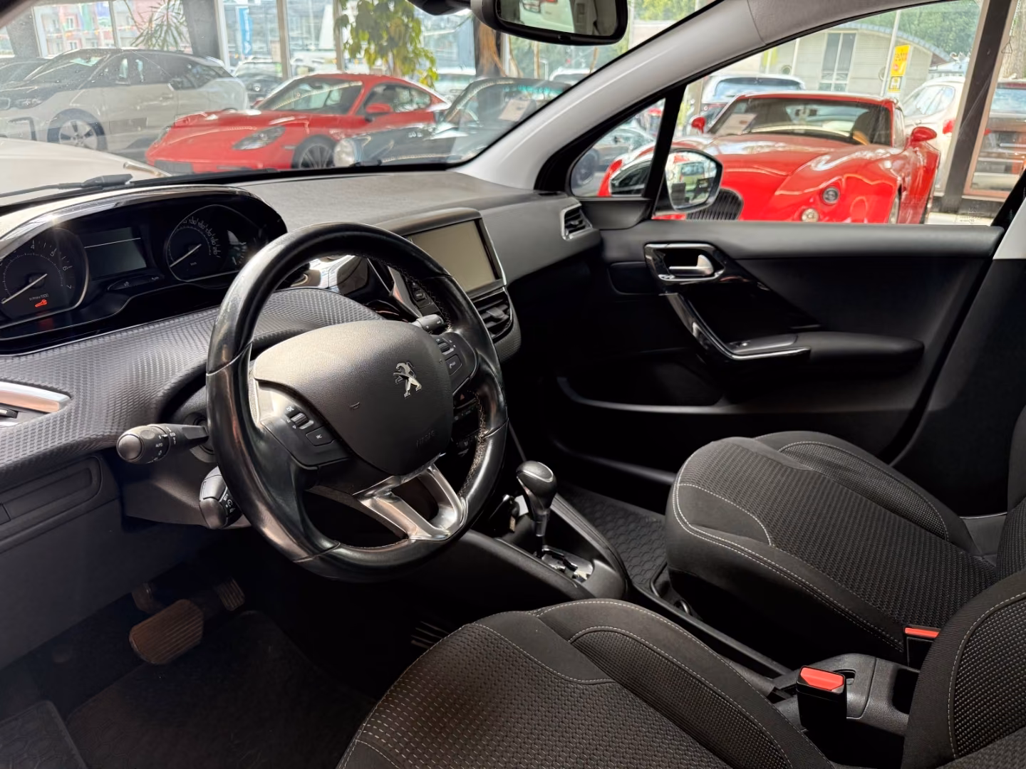 Dacia 1,2 81 kW automat rok 2019, 43 641 km, Německo — foto 8 z 12