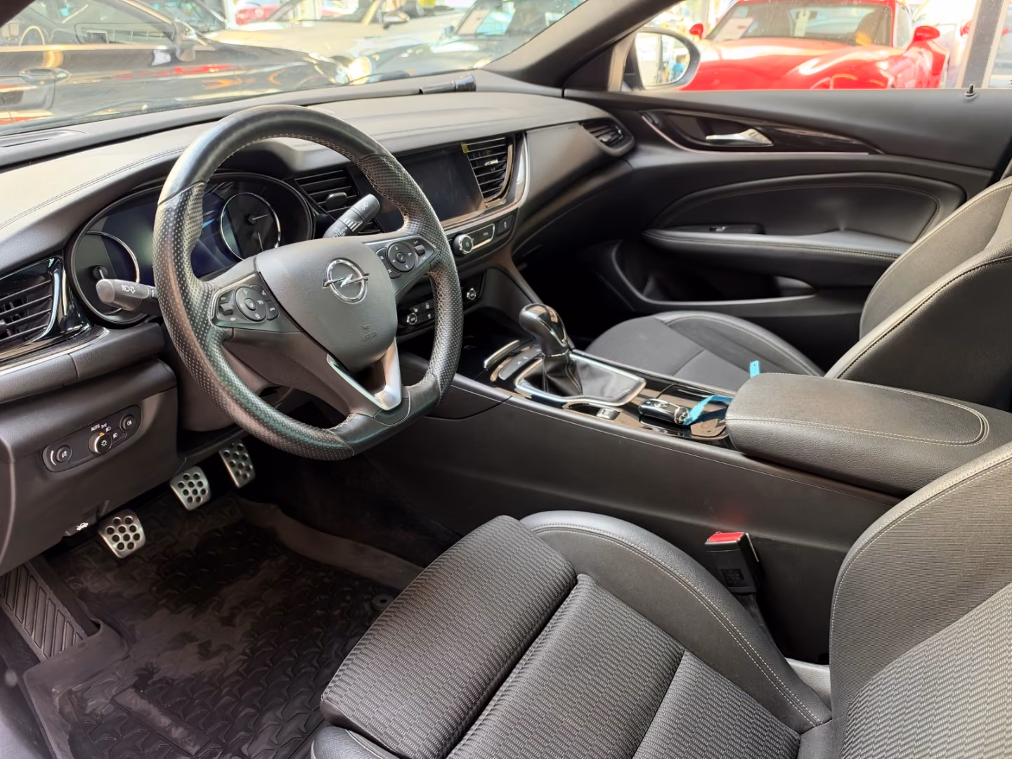 Ford 1,6 147 kW manuál rok 2018, 103 471 km, Německo — foto 9 z 12