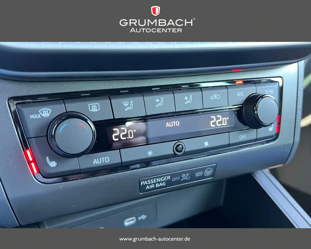 Seat Arona 1.0 TSI 85 kW automat, 100 km, Německo — foto 16 z 58