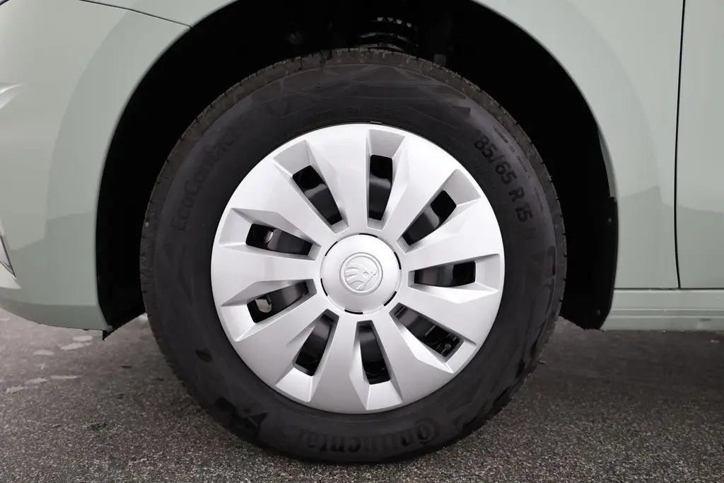 Škoda Fabia 1.0 TSI 70 kW manuál rok 2026, 100 km, Německo — foto 13 z 60