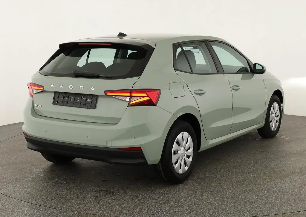 Škoda Fabia 1.0 TSI 70 kW manuál rok 2026, 100 km, Německo — foto 2 z 60