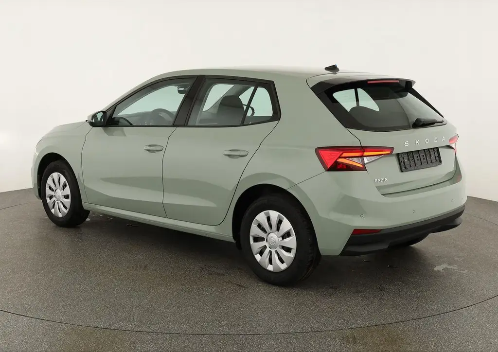 Škoda Fabia 1.0 TSI 70 kW manuál rok 2026, 100 km, Německo — foto 3 z 60