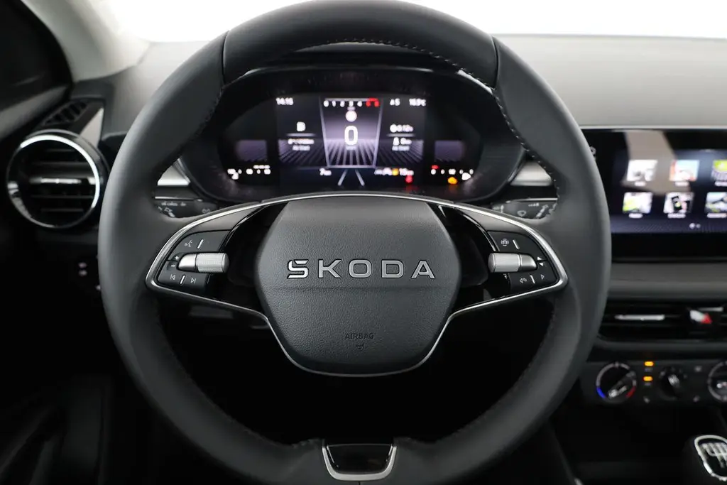 Škoda Fabia 1.0 TSI 70 kW manuál rok 2026, 100 km, Německo — foto 5 z 60