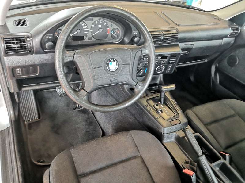 BMW 316 75 kW automat rok 1996, 78 378 km, Německo — foto 10 z 25