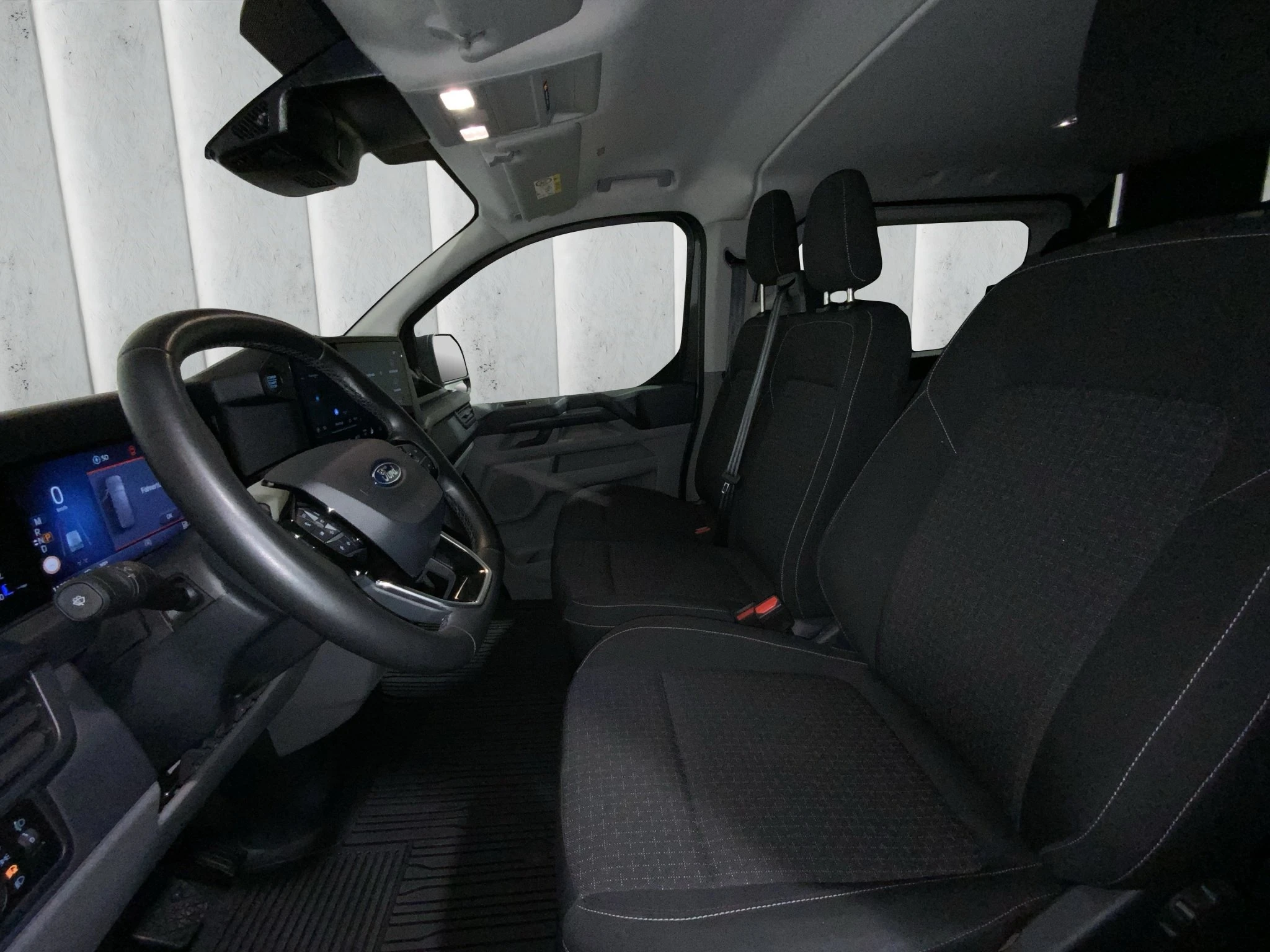 Ford Transit Custom 2.0 100 kW automat rok 2025, 11 780 km, Německo — foto 12 z 28