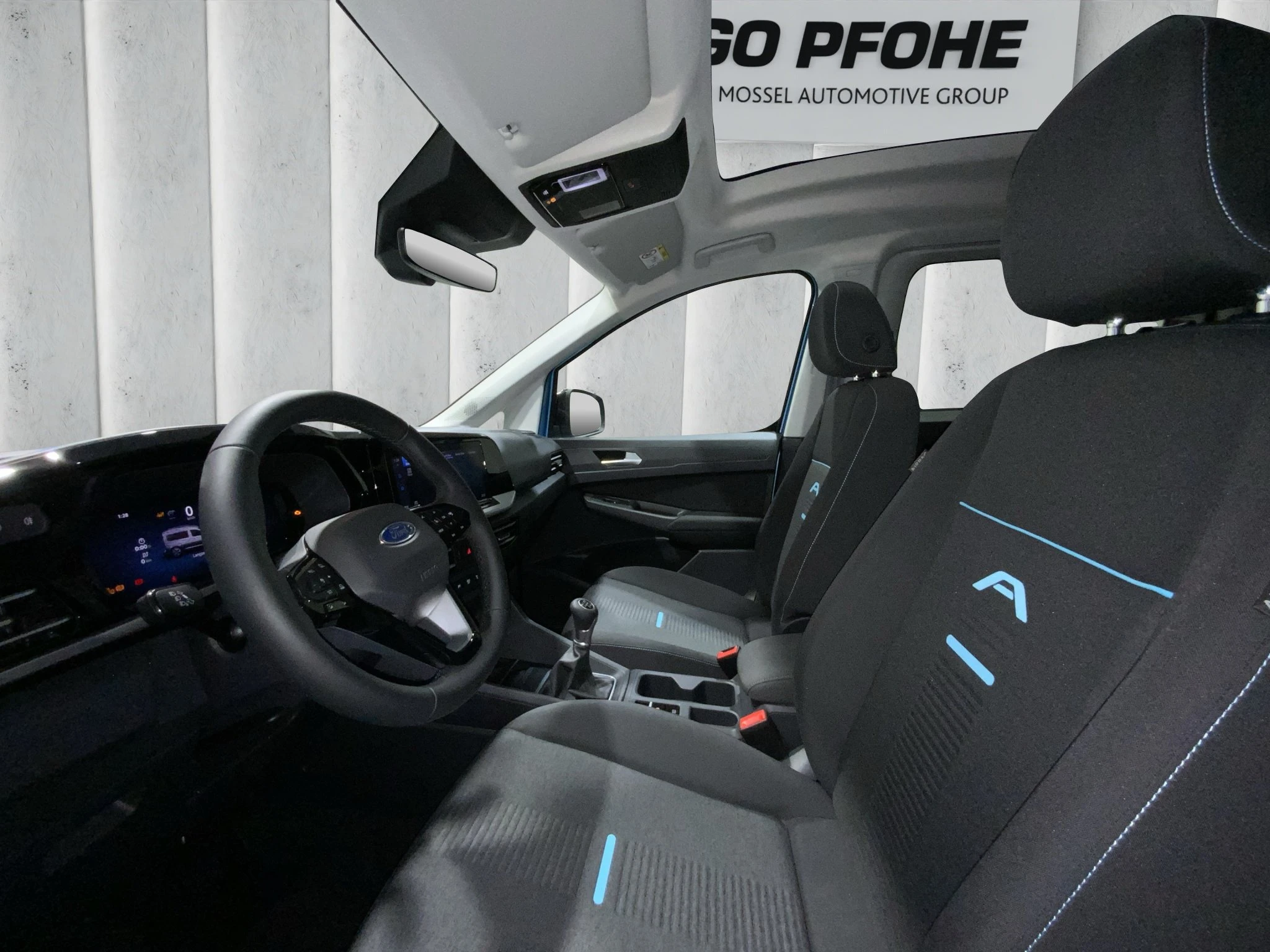 Ford Tourneo Connect 2.0 90 kW manuál rok 2026, 100 km, Německo — foto 12 z 30