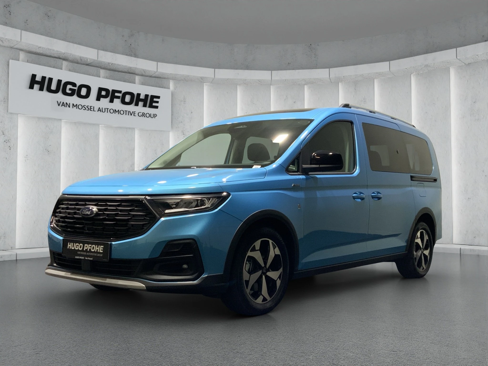 Ford Tourneo Connect 2.0 90 kW manuál rok 2026, 100 km, Německo — foto 2 z 30
