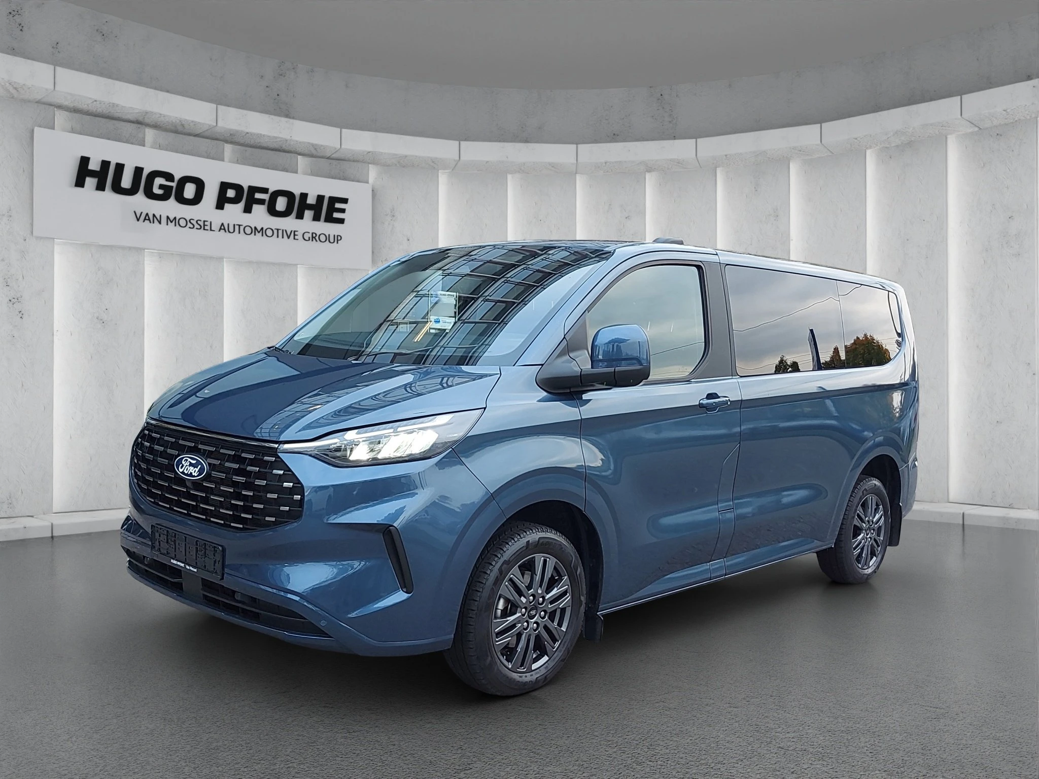 Ford Tourneo Custom 5.5 100 kW automat rok 2025, 18 399 km, Německo — foto 2 z 27