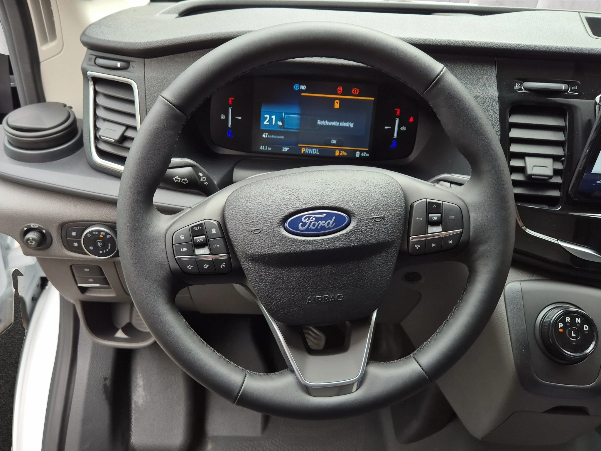 Ford Transit 1.5 135 kW rok 2026, Německo — foto 15 z 22