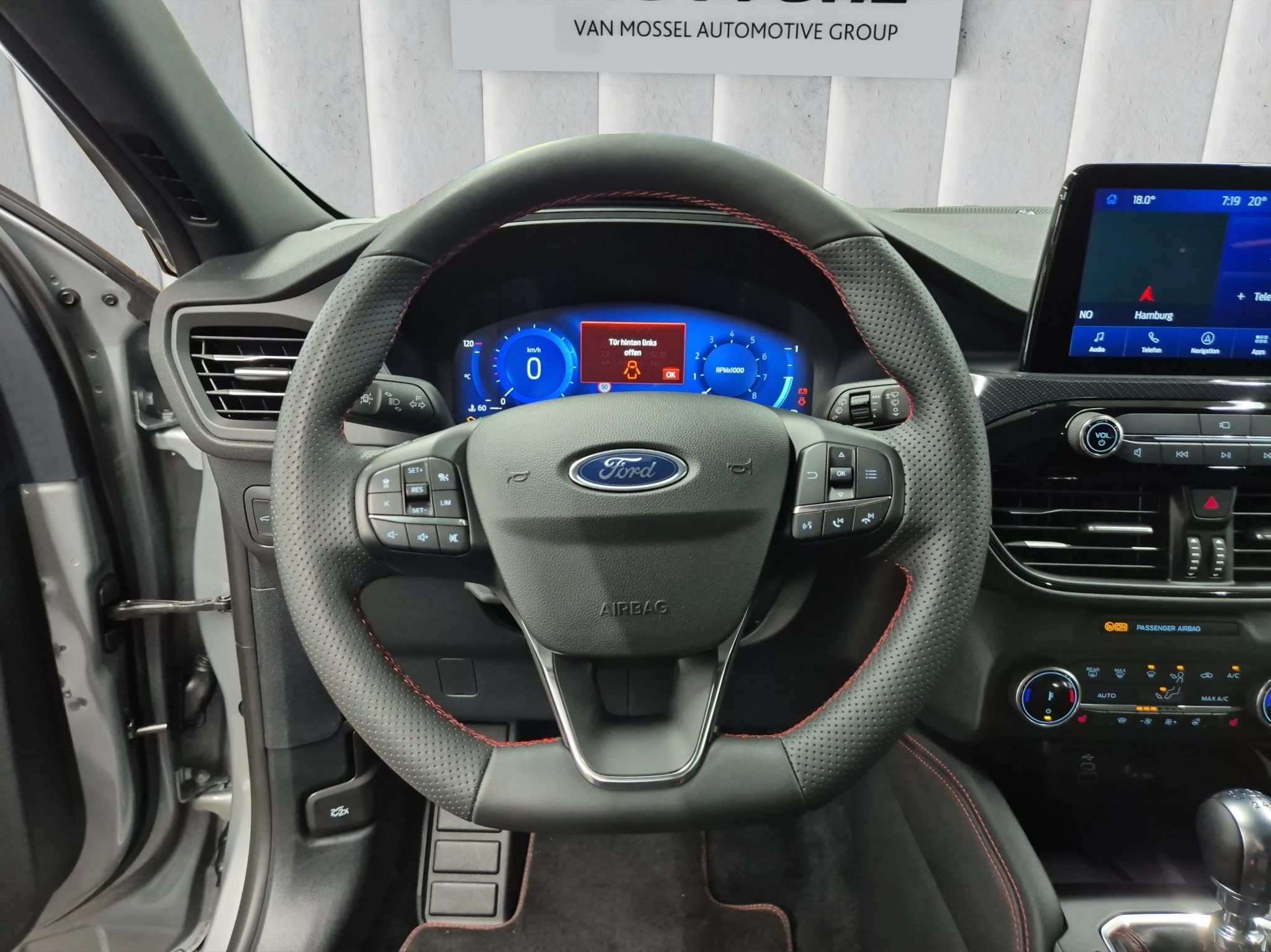 Ford Kuga 5.5 110 kW manuál rok 2024, 21 955 km, Německo — foto 15 z 28