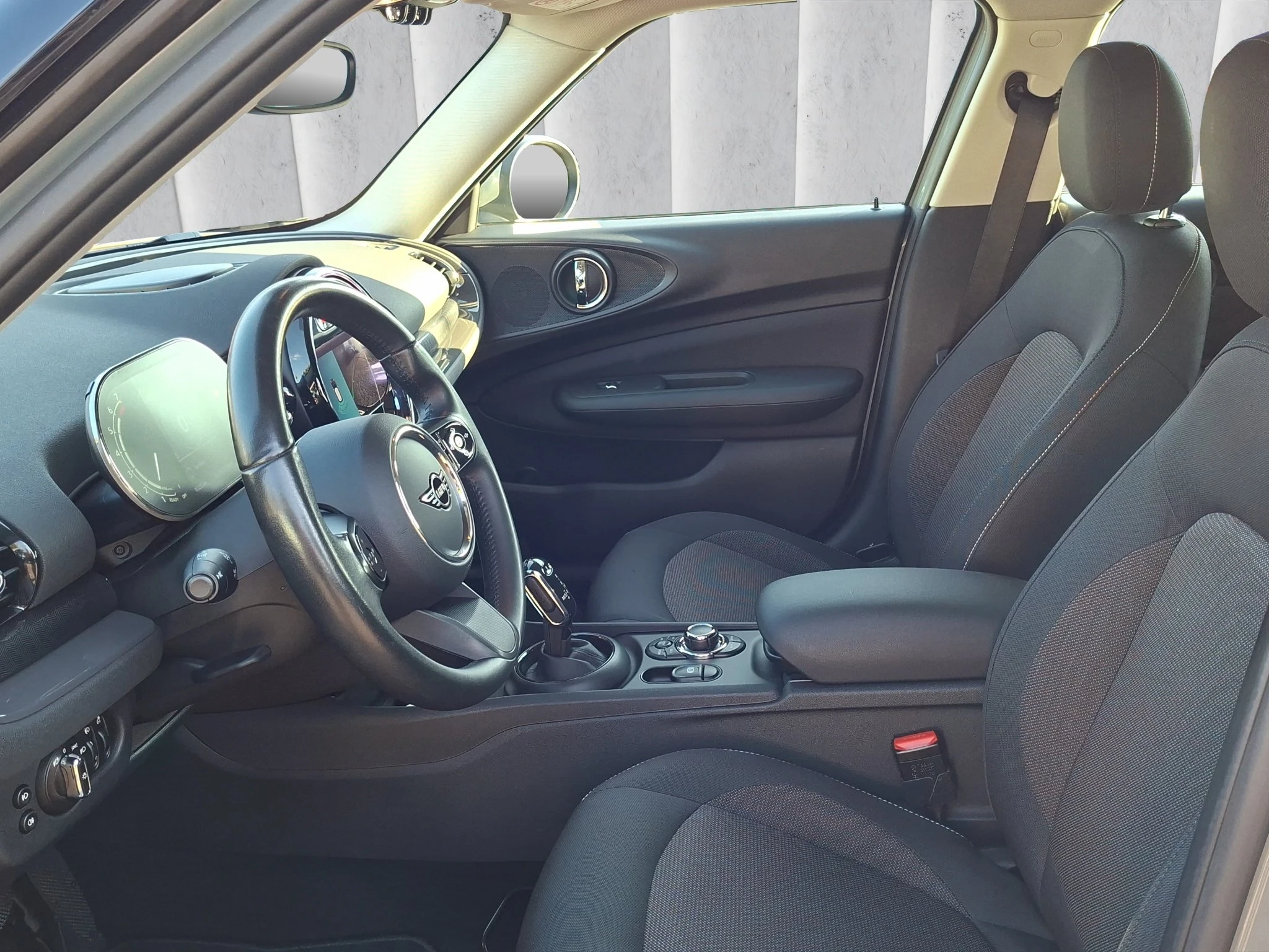 MINI Clubman 1.5 100 kW automat rok 2022, 76 316 km, Německo — foto 12 z 24