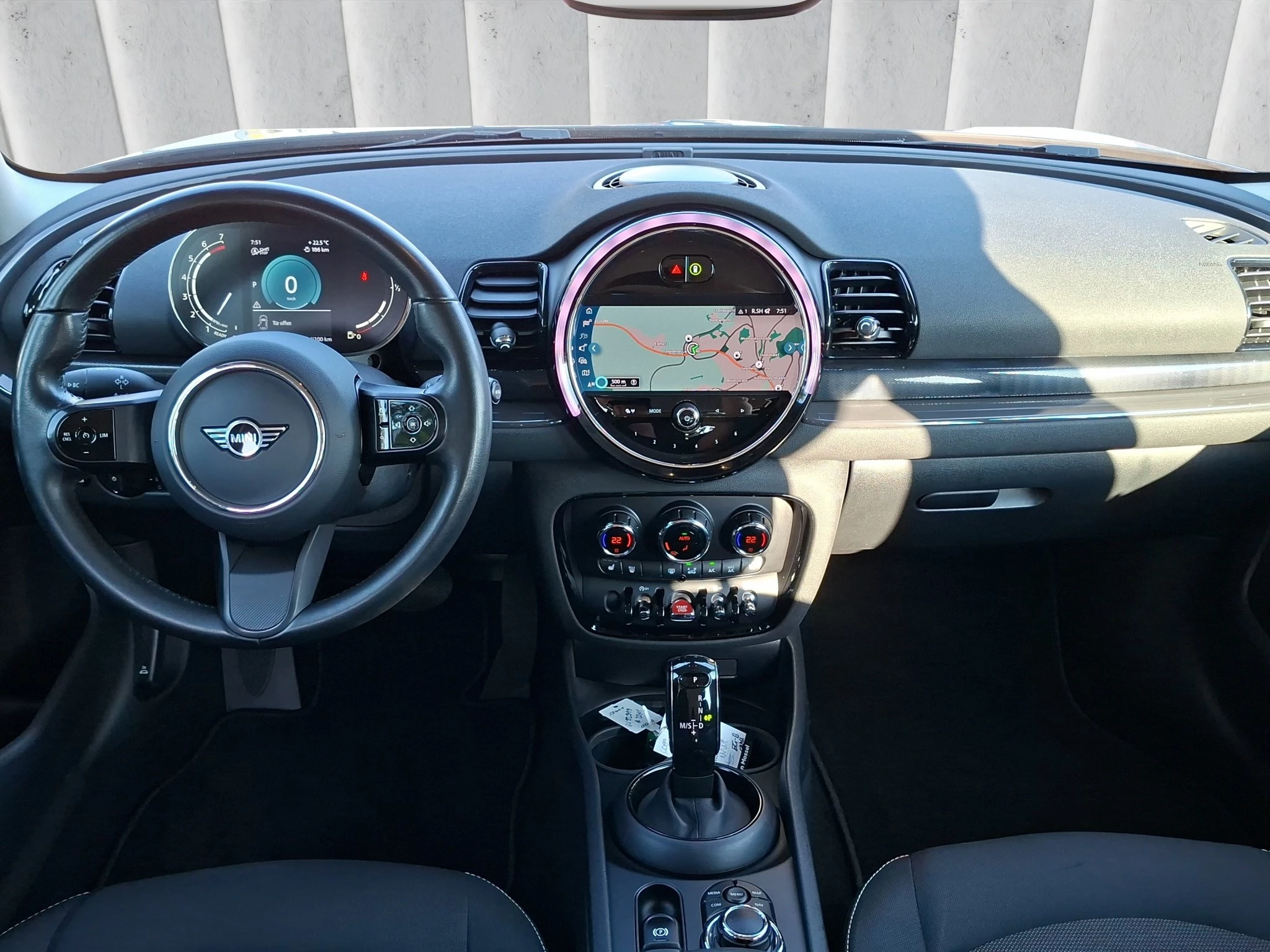 MINI Clubman 1.5 100 kW automat rok 2022, 76 316 km, Německo — foto 14 z 24