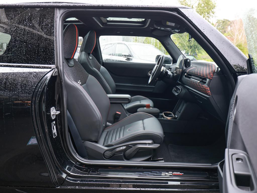 MINI Cooper S automat rok 2025, 3 410 km, Německo — foto 13 z 39