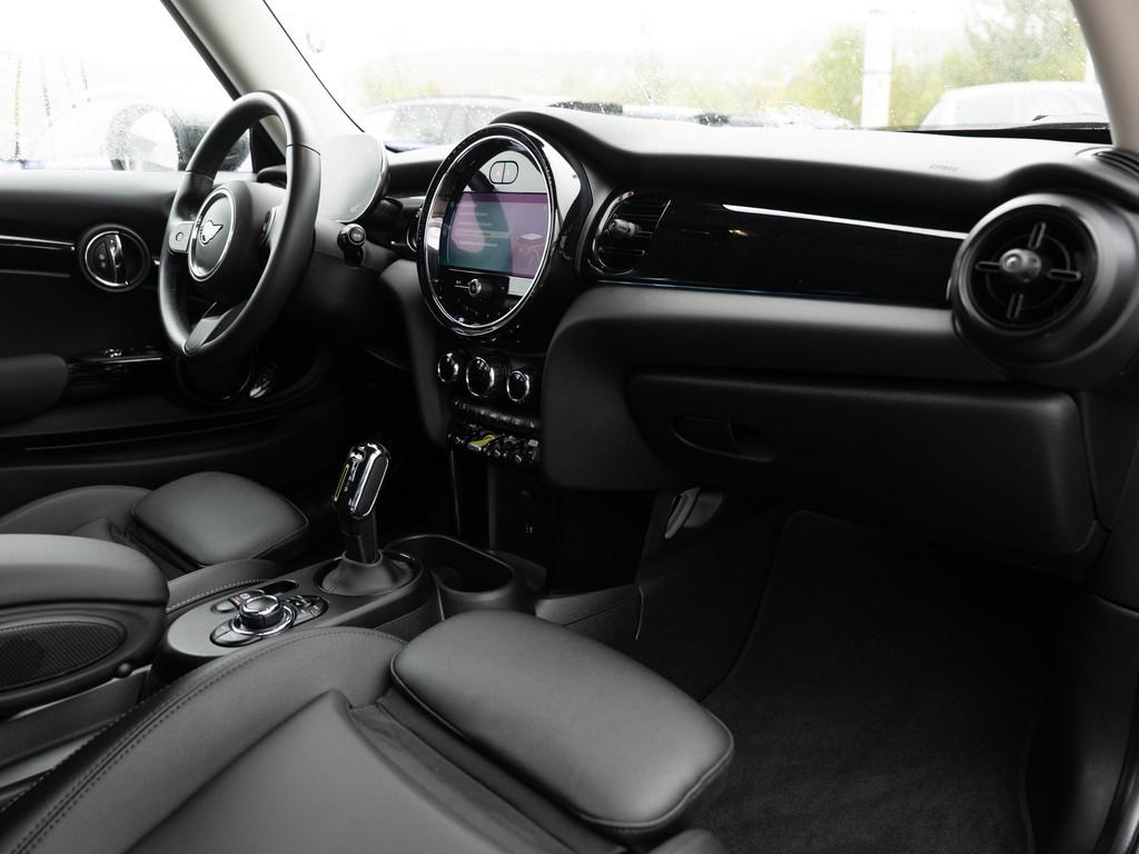 MINI Cooper automat rok 2023, 21 883 km, Německo — foto 12 z 37