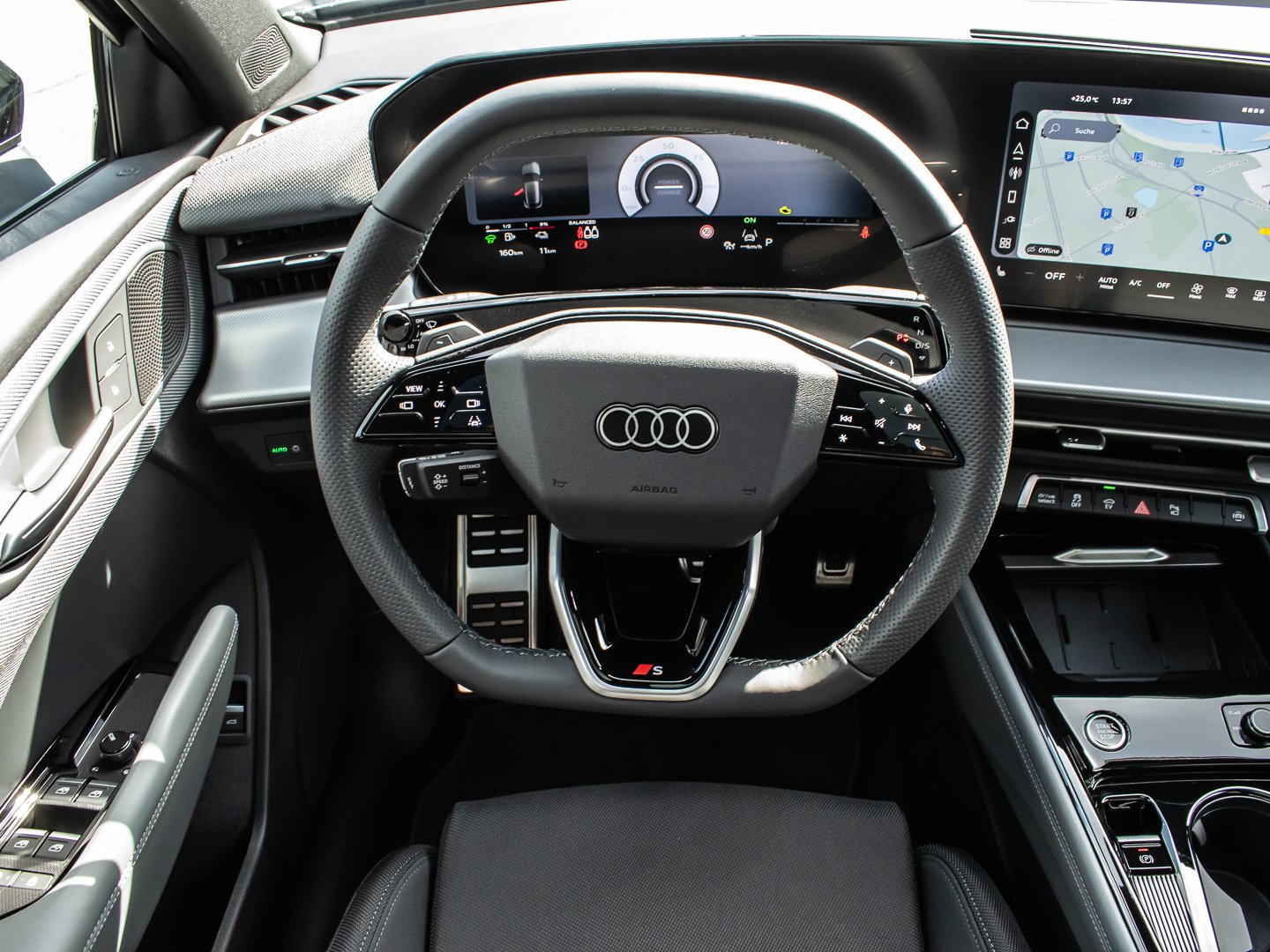 Audi q3 1,5 200 kW automat, 100 km, Německo — foto 11 z 25