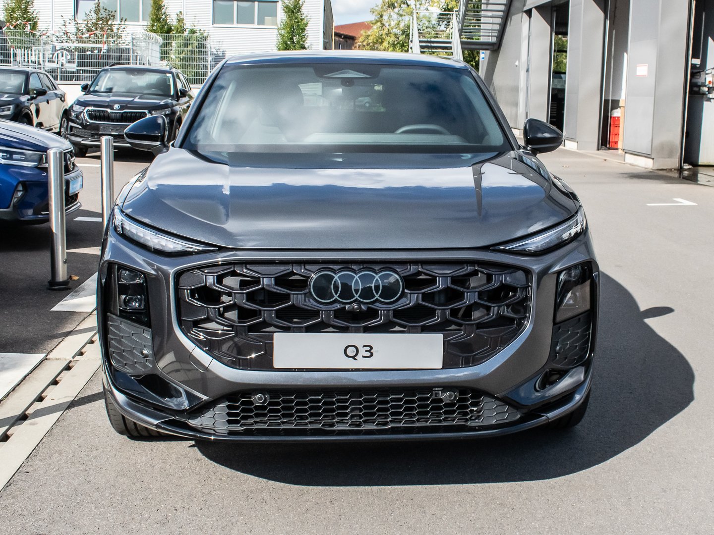 Audi q3 1,5 200 kW automat, 100 km, Německo — foto 3 z 25