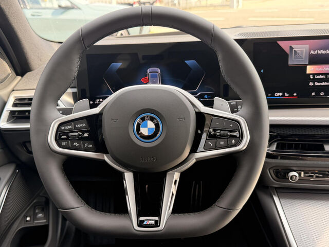 BMW 215 kW automat, 100 km, Německo — foto 13 z 15